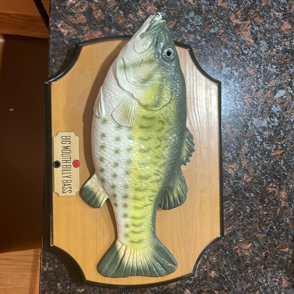 Big Mouth Billy Bass- Twas the Night Before Christmas (1999)